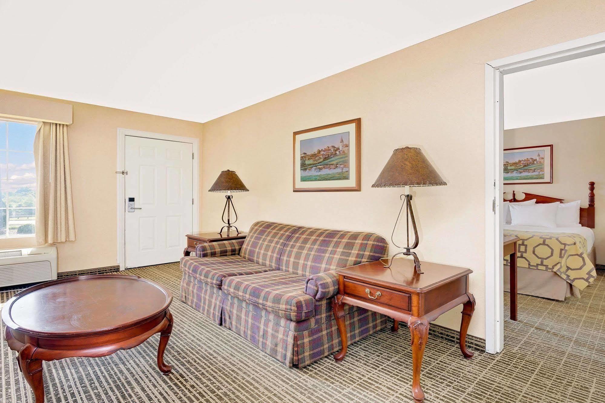 Baymont By Wyndham