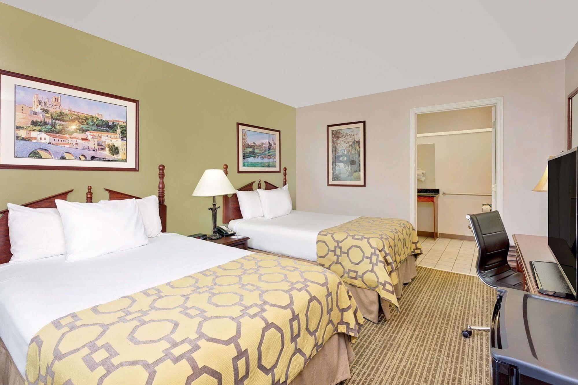 Baymont By Wyndham Cleveland