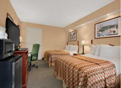 Baymont By Wyndham Motel
