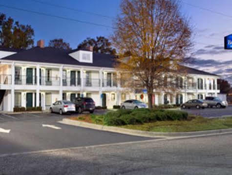 Motel Baymont By Wyndham